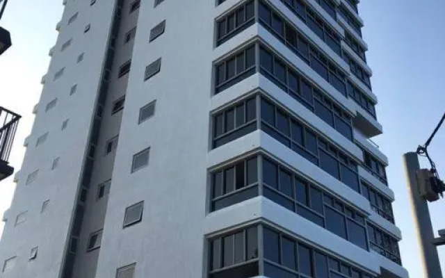 Alex Beachfront 3 brm Apartment - 9th floor