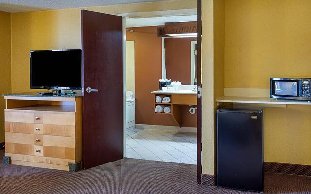 Comfort Suites South Park