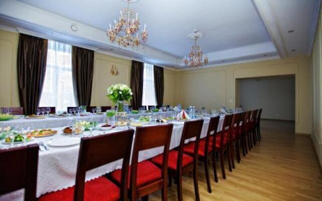 Lucia Hotel - Ludza