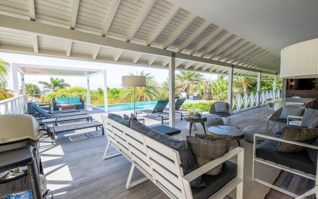 Villa in Jan Thiel With Private Pool & Sea Views