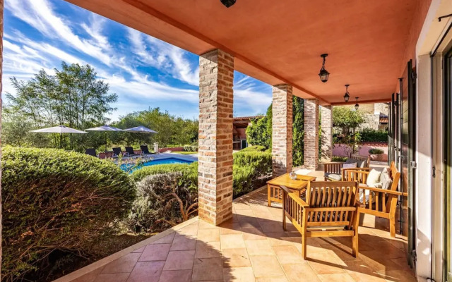 Idyllic Istrian Escape With Pool