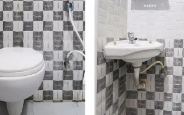 OYO 61145 J.K.S. Deluxe Lodge