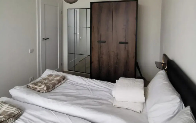 Kunigiskes Apt- Sleeps 4 - Pool & Hot Tub