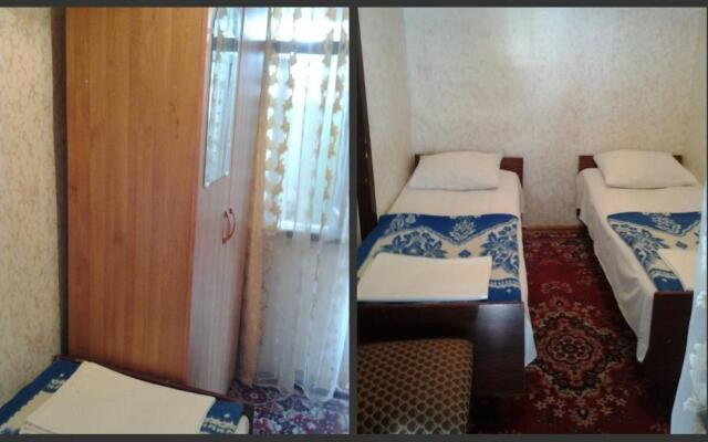 Guesthouse on Oktyabrskaya 221