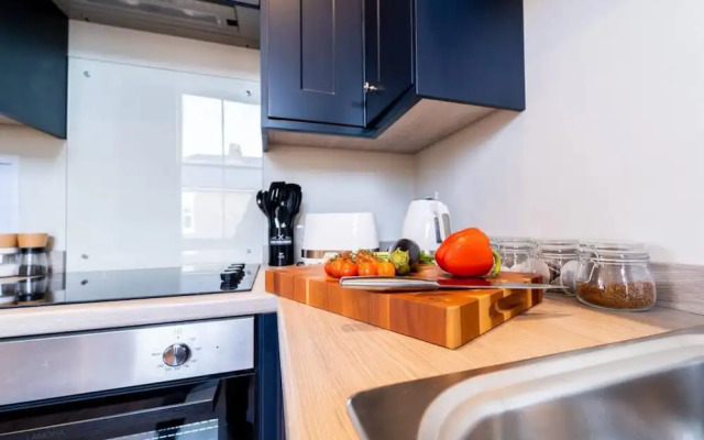 Stylish 3 Bedroom Maisonette