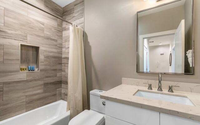 4BR Modern Townhouse near French Quarter