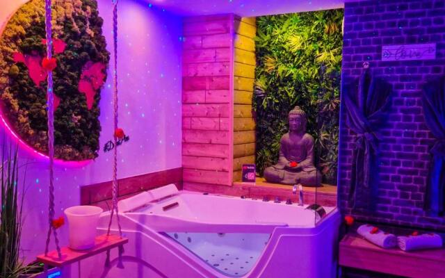 Eden SPA Et Cinema (Adults Only)
