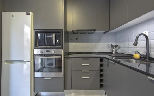 Jamor Terrace by Homing