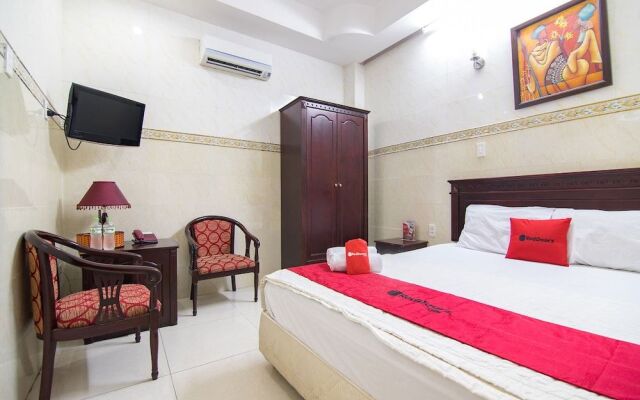 RedDoorz near Tan Son Nhat Airport