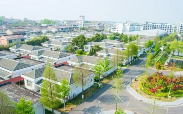 Yanyang Resort Laozi Mountain Hot Spring Villa