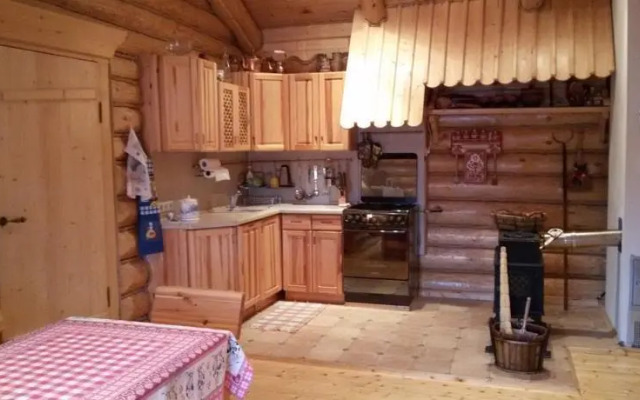 На Озере С Конюшней