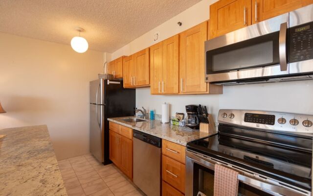 Tower 2 Suite 2012 at Waikiki