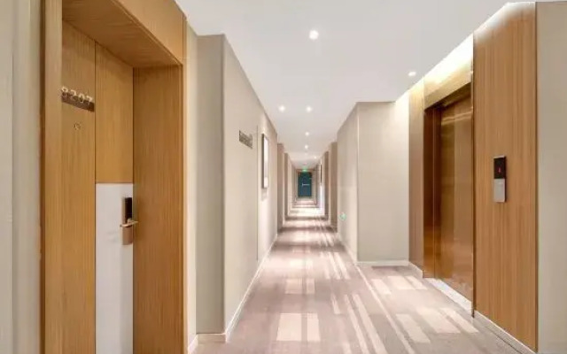 HanTing Hotel (Harbin Exhibition Center Sports College)