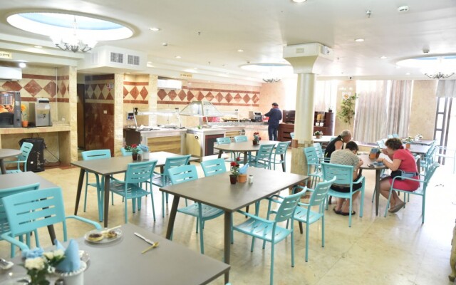 Maman Hotel