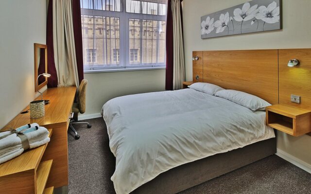 County Hall Apartment Hotel