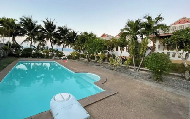 Krisada Beach Resort