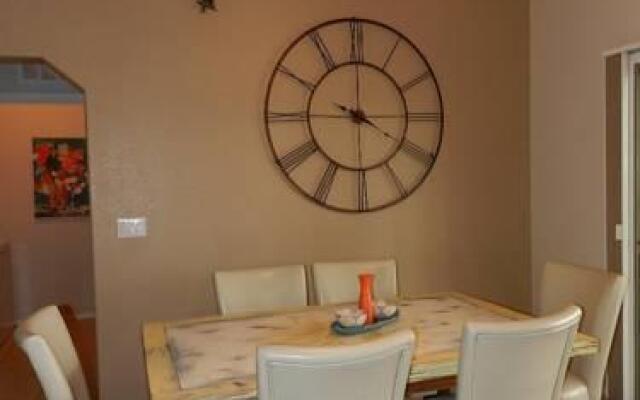 Midtown Retreat by Destination Havasu