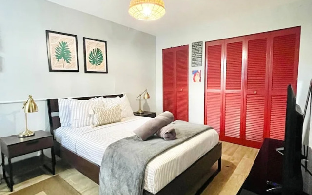 Rainforesthouse1-bl in Ceiba