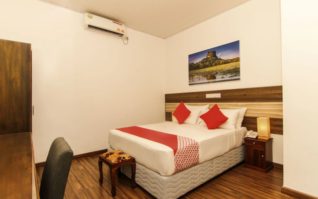 OYO 124 Clove Transit Hotel