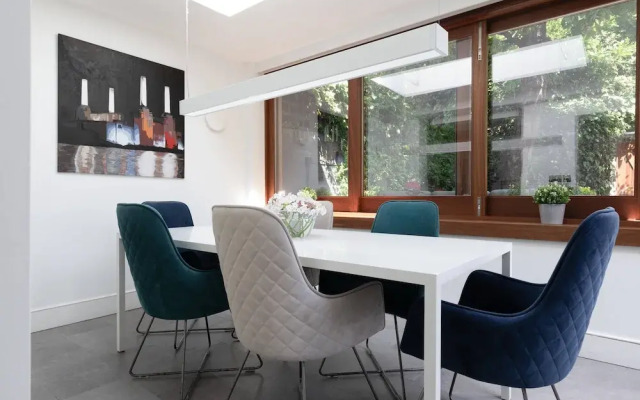 Whittlesey Street II by Onefinestay