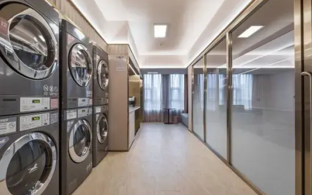 HanTing Hotel (Changsha Lugu High-tech Zone Gushan Station)