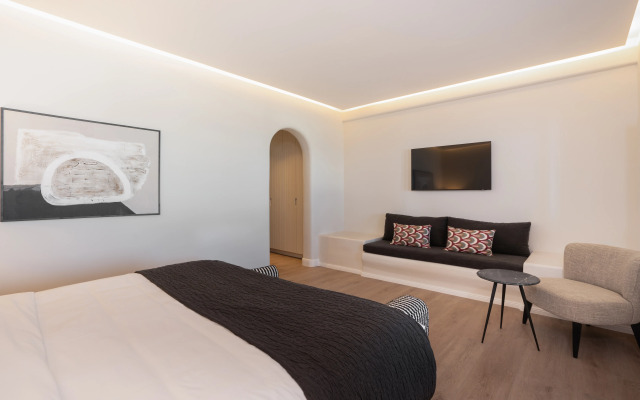 Nero Luxury Suites