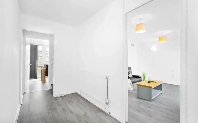 3-bed House in Birmingham-jlr,nec,bham,airport