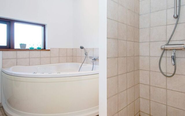 6 Person Holiday Home in Ulfborg