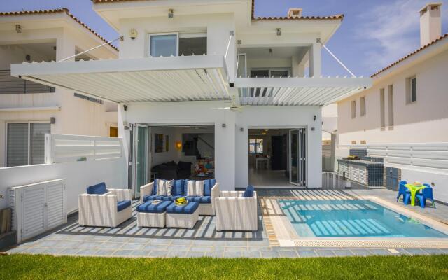 Protaras Seafront Villa Sirina Pearl