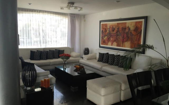 La Casa de Moni