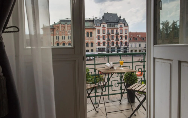 Angel House Apartments