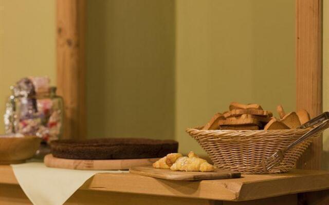 Casalpina Regina Margherita