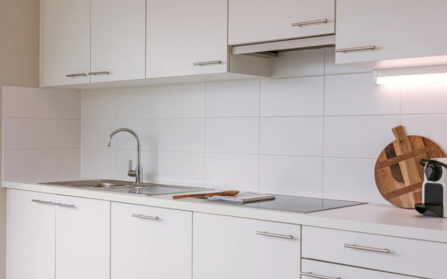 Huswell - Cozy Seaside Apartment With Terrace