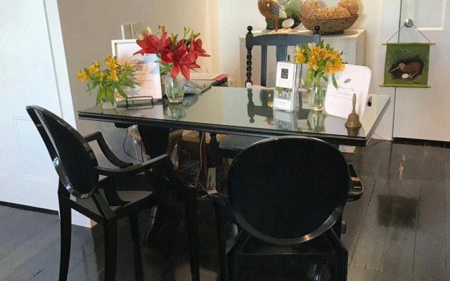 The Old Oak Boutique Hotel