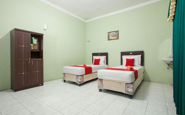RedDoorz Syariah @ Janti Malang