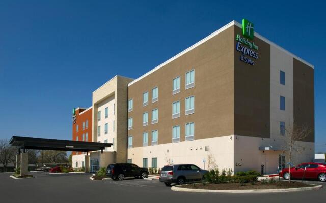 Holiday Inn Express & Suites New Braunfels