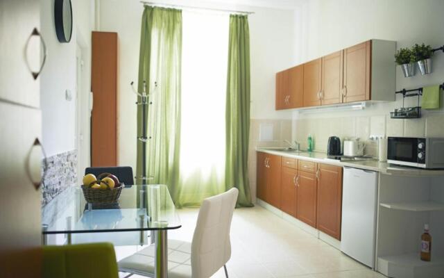 Louisa Apartment