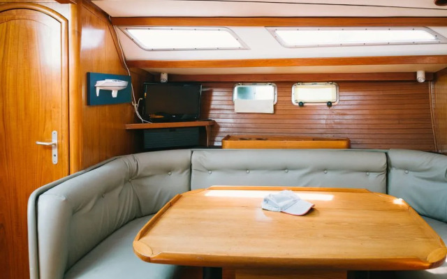 Sheliak boat and breakfast