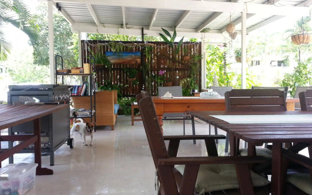 Clifton Sands Holiday Apartments