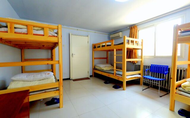 First Met Hostel