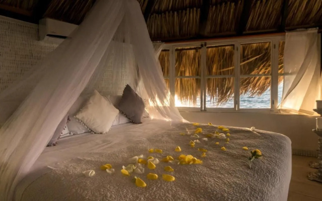 Hotel Coralina Island