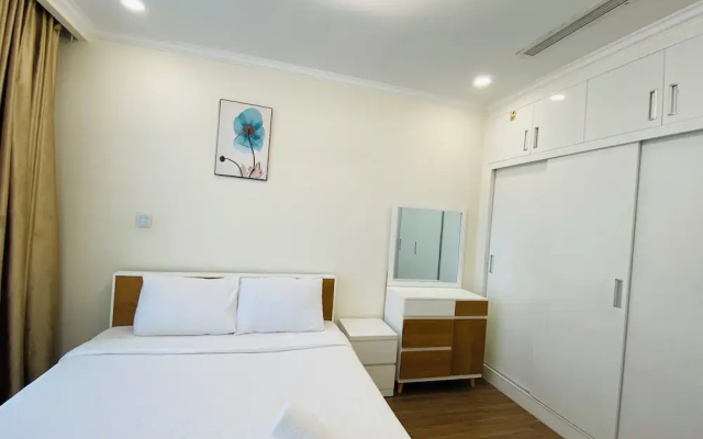 Hoa's Apartment in Vinhomes Central Park