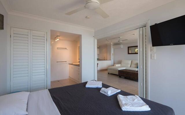 Alexander Holiday Apartments