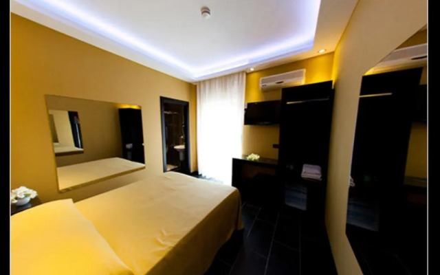 Fly Boutique Hotel