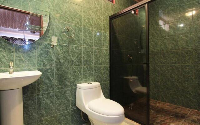 Millenium Hostels - Manuel Antonio