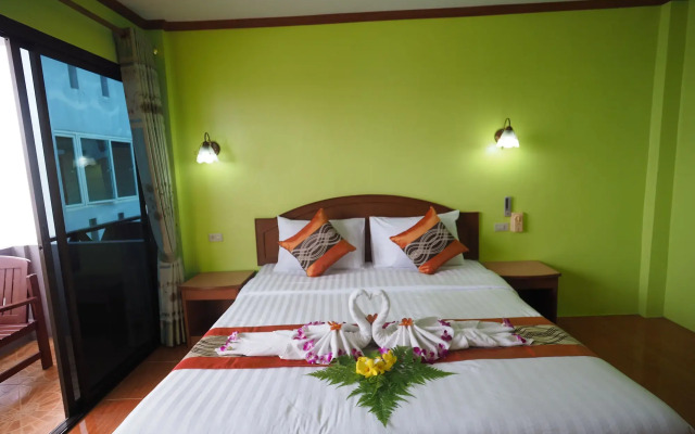 Me Mee Place & Tour Krabi