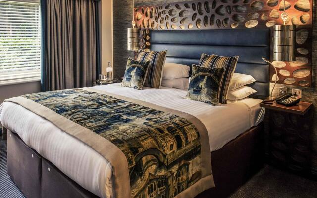 WorldHotels Distinctive Woughton House Hotel