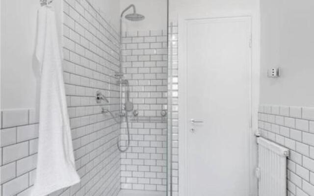 Eufonia Vinyl Friendly Apartment