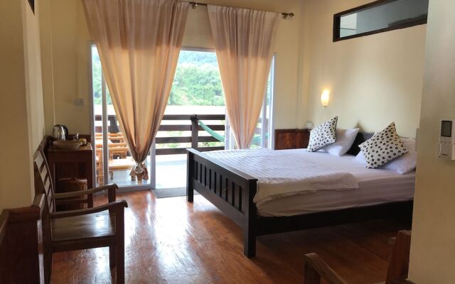 Riverview Bungalows & GH
