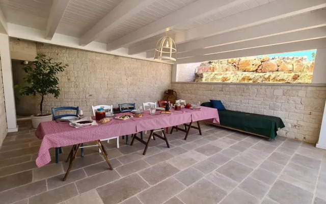 Poolside Holiday Home Near Cisternino